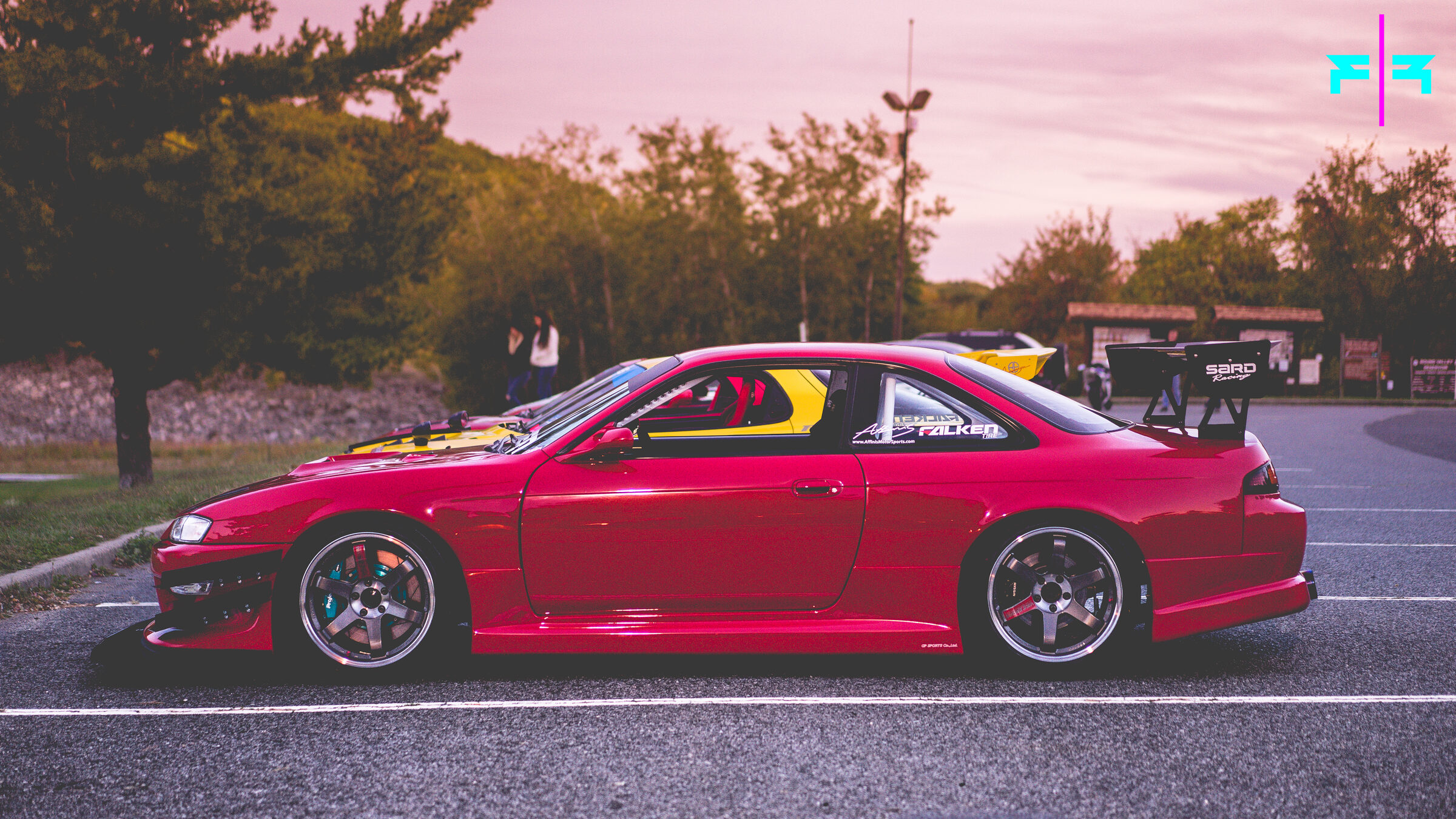Affinis Nissan S14 at sunset